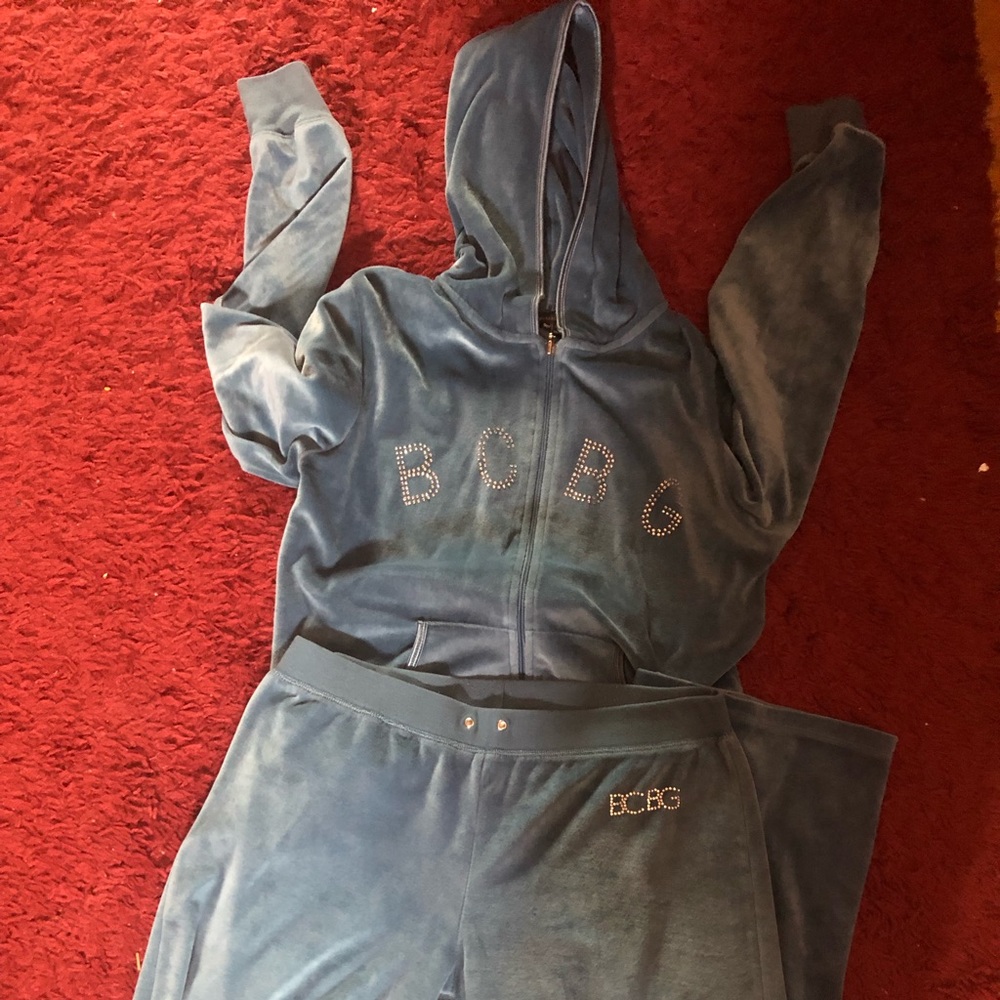 OCEAN BLUE LARGE BCBG RHINESTONE JOGGING SUIT